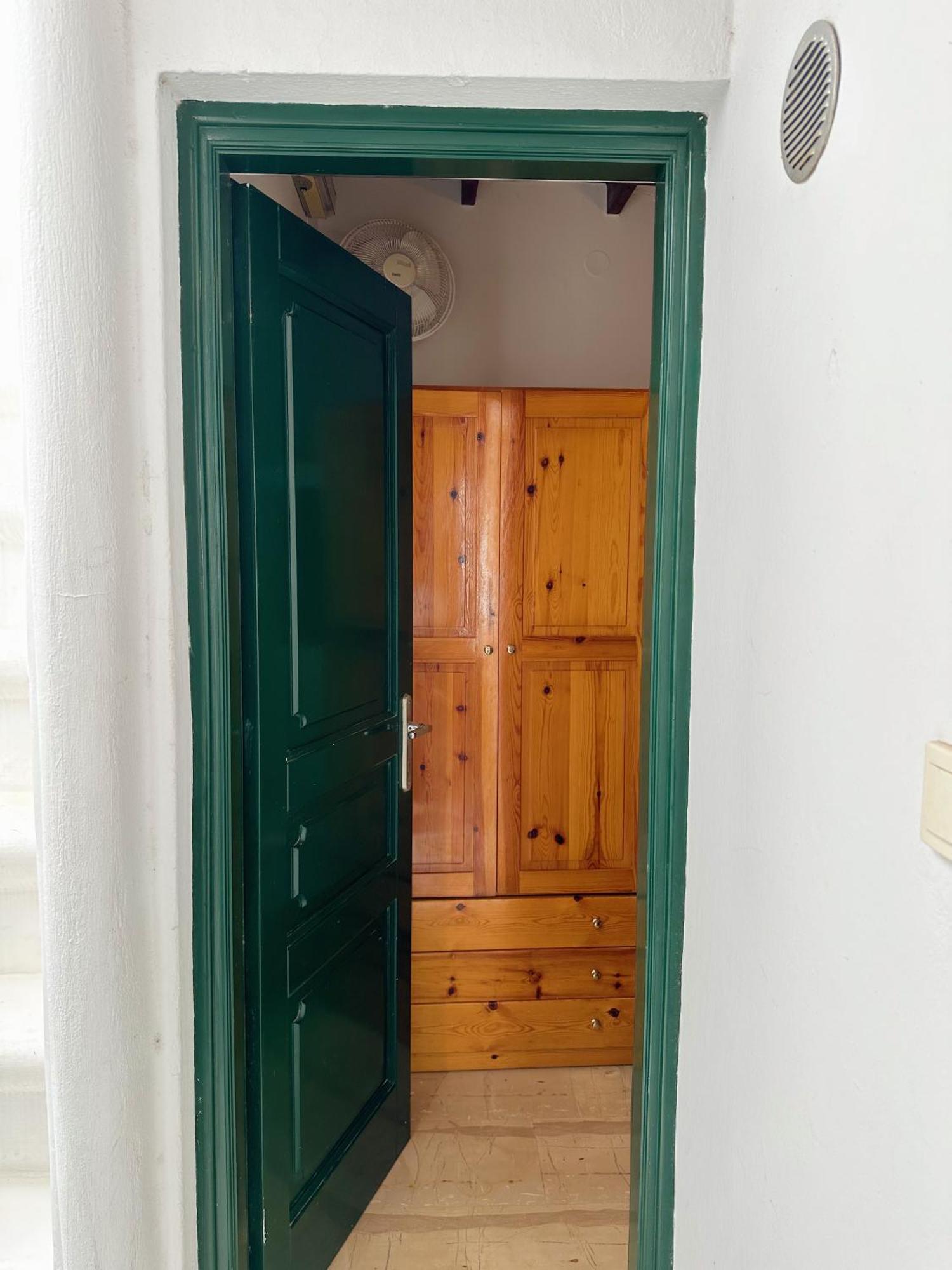 Can-can * Mykonos Town